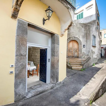 Apartment Forio Vico Secondo - Centro Storico - 8 Minuti Dal Porto-1bedr *